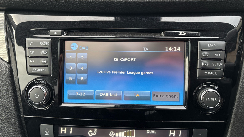 Nissan Qashqai 1.2 DiG-T N-Connecta 5dr Petrol Hatchback